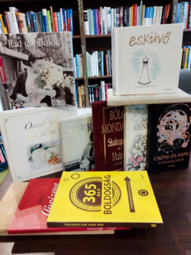 Lak�cai G�bor  Helen Exley (V�l.), Holl�si Nikolett (szerk.), Alexander Oakwood, Baranyi Ferenc (szerk.) - Id�zetes, vers k�nyvcsomag 11 darabos K�NYVMENT� AJ�NLAT: Esk�v� - aj�nd�kk�nyv, Szenved�ly - Latin-amerikai szerelmes versek, Cs�nd �s hang - A b�lcsess�g k�nyve, Egy rendk�v�li menyegz�re, B�lcs mond�sok Shakespeare �s Moli�r