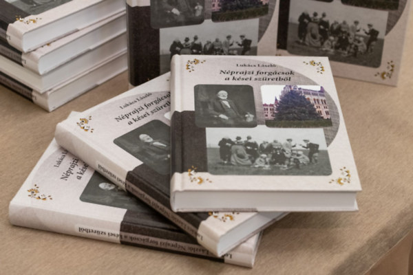 Luk�cs L�szl� - N�prajzi forg�csok a k�sei sz�retb�l