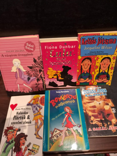 Babay Bernadette, Jacqueline Wilson, Fiona Dunbar, Thury Zsuzsa Bianka Minte-K�nig - 6 db-os ifj�s�gi K�NYVMENT� AJ�NLAT: Kalandos fl�rt�k & szerelmi �lmok+ Bombaj� nagyany�+ Az ifj� Indiana Jones kaladjai -A sak�l �tka+ Kett�s j�tszma+ Lulu �s az igazs�gs�ti+ A t�zpiros �vegg�mb