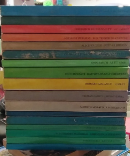 Maugham, A. Moravia, R. Merle, Buzzati, Dürrenmatt, A. Burgess, Alice Walker, Csingiz Ajtmatov, John Barth, B. Malamud, Capote T., Philip Roth, H. E. Bates - ---
