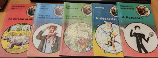 Jean Ure, Fazil Iszkander, Peter Hartling, Arp Kumr Datta Malgorzata Musierowicz - 5 db Piknik knyvek: A hazudoz + A videosztr + Az orrszarv-akci + Csik tudta, hol van a kutya elsva + reg John szobt s eget meszel