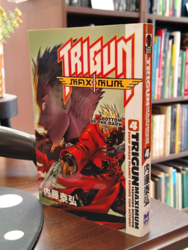 Nightow Yasuhiro - Trigun Maximum 4. kötet (A sötét alja)
