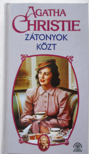 Agatha Christie - Ztonyok kzt