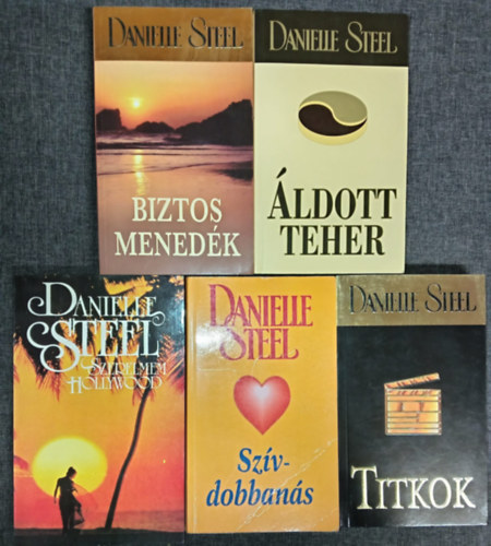 Danielle Steel - (5db) Danielle Steel romantikus k�nyvcsomag: Biztos mened�k / �ldott teher / Szerelmem Hollywood / Sz�vdobban�s / Titkok