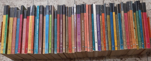 50 db. Delfin könyv