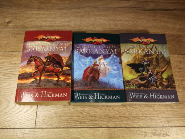 Tracy Hickman Margaret Weis - A lelkek háborúja 1-3. (A hanyatló nap sárkányai - Az elveszett csillag sárkányai - A lenyugvó hold sárkányai)