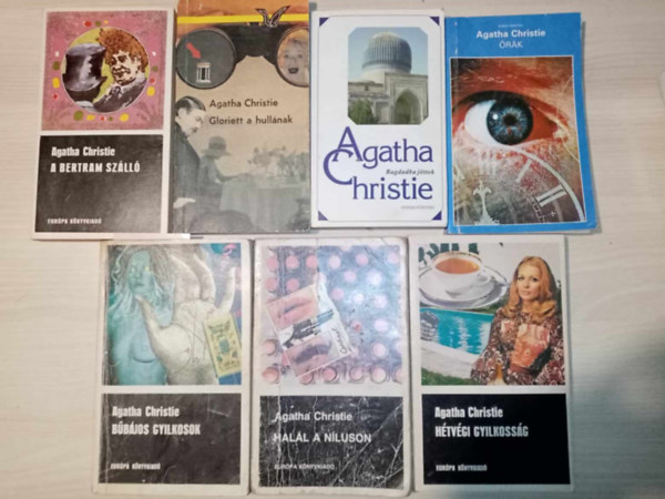 Agatha Christie - (7db) Agatha Christie knyvcsomag: rk / Bagdadba jttek / Gloriett a hullnak / A bertram Szll / Htvgi gyilkossg / Hall a nluson / Bbjos gyilkossgok