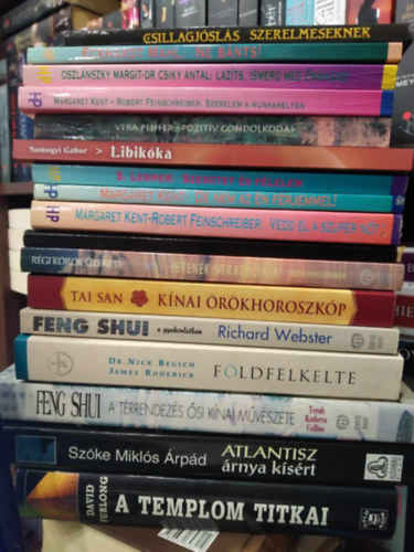 David Furlong, Richard Webster, Erich Von Daniken, Margaret Kent Tbb szerz - Vera Pfeiffer Robert Feinscheiber - 17 db ezoterikus/pszicholgia m: A templom titkai + Atlantisz rnya ksrt + Feng shui-A trrendezs si knai mvszete +