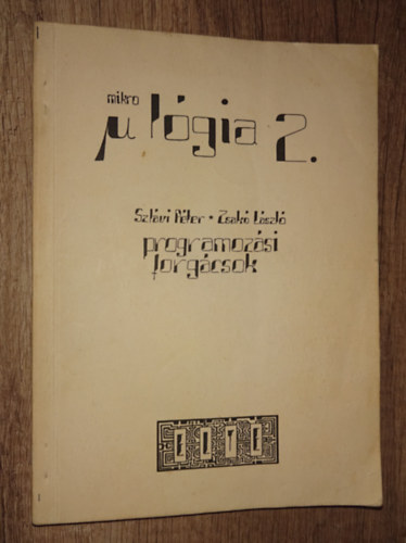 Szl�vi P�ter-Zsak� L�szl� - Programoz�si forg�csok (Mikrol�gia 2.)