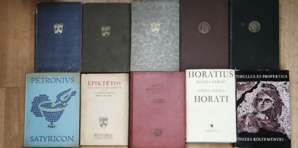 Kallimachos, Homéros, Epiktétos, Horatius, Tibullus és Propertius, Petronius Ovidius Naso - 10db klasszikus, ókori irodalmi mű - P. Ovidius Naso szerelmei, Kallimachos himnuszai, Latin költők, Homérosi himnuszok, Horatius művei, Epiktétos kézikönyvecskéje, stb. (többi cím a leírásban)