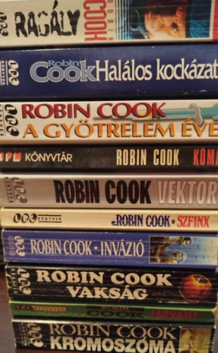 Robin Cook - 10 db-os Robin Cook knyvcsomag: Hallos kockzat, A gytrelem ve, Kma, Ragly, Vektor, Szfinx, Invzi, Vaksg, Jrvny, Kromoszma