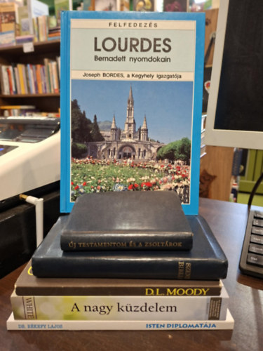 Arthur P. Pitt, Dr. B�kefy Lajos, Ellen White, Joseph Bordes K�roli G�sp�r  (ford.) - 5 db vall�si k�tet, K�NYVMENT� AJ�NLAT: �j Testamentom azaz: a Mi Urunk J�zus Krisztusnak �j Sz�vets�ge, Szent Biblia azaz: Istennek � �s �j Testamentom�ban, D.L. Moody �lete, Isten diplomat�ja, A Nagy K�zdelem, Felfedez�s Lourdes B