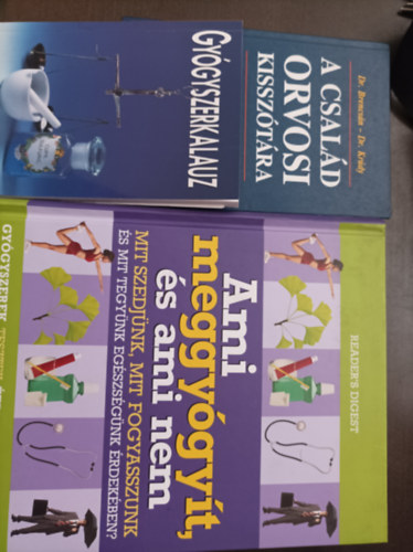 3db gy�gy�szati k�nyv: Readers Digest Ami meggy�gy�t, �s ami nem; Gy�gyszerkalauz; Dr. Brencs�n-Dr. Kr�dy: A csal�d orvosi kissz�t�ra