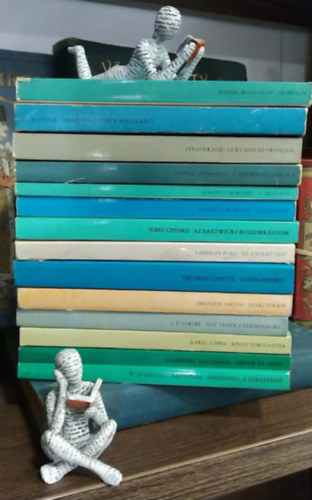 Karel Capek, J. P. Sartre, Zbigniew Safjan, Truman Capote, F. Scott Fitzgerald, Ladislav Fuks, John Updike, A. Moravia, Csingiz Ajtmatov, M. Bulgakov, Simone de Beauvoir W. S. Maugham - 14 db-os K�NYVMENT� AJ�NLAT, pr�za: Ashenden, a h�rszerz�+ Akkor �s most+ K�nos t�rt�netek+ Egy vez�r gyermekkora+ Senki f�ldje+ Hidegv�rrel+ Az �j szel�d tr�nj�n+ Az utols� �gy+ Az Eastwicki boszork�nyok+ Az unalom+ A megvet�s+
