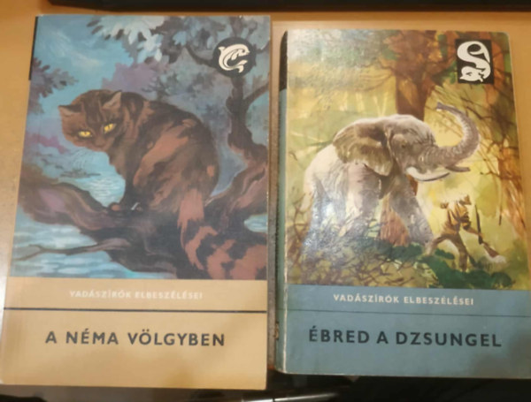 Rónaszegi Miklós (szerk.) - 2 db Vadászírók Elbeszélései könyv: Ébred a dzsungel + A néma völgyben (2 db)