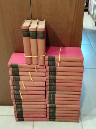 Móricz Zsigmond, Gábor Andor, Jókai Mór, Mikszáth Kálmán, Nagy Lajos, Tömörkény István, Katona József, Madách Imre, Kaffka Margit, Móra Ferenc, Arany János, Ady Endre, C József Attila - KÖNYVMENTŐ AJÁNLAT, 29 DB. Aranykönyvtár sorozat. József Attila összes versei, Rózsa Sándor a lovát ugratja, Doktor senki, Légy jó mindhalálig, Rózsa Sándor összevonja szemöldökét, A kőszívű ember fiai, A Noszty fiú esete Tóth