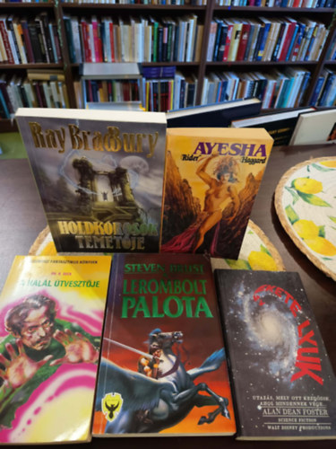 Ray Bradbury, Philip K. Dick, Steven Brust, Alan Dean Foster Rider Haggard - Sci-fi könyvcsomag 5 darabos KÖNYVMENTŐ AJÁNLAT: Holdkórosok temetője, Ayesha, A halál útvesztője, A lerombolt palota, A fekete lyuk