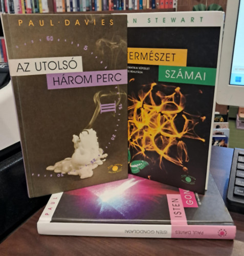 Paul Davies Ian Stewart - 3 k�tet a Vil�g-Egyetem sorozatb�l, K�NYVMENT� AJ�NLAt: A term�szet sz�mai+Az utols� h�rom perc+Isten gondolatai